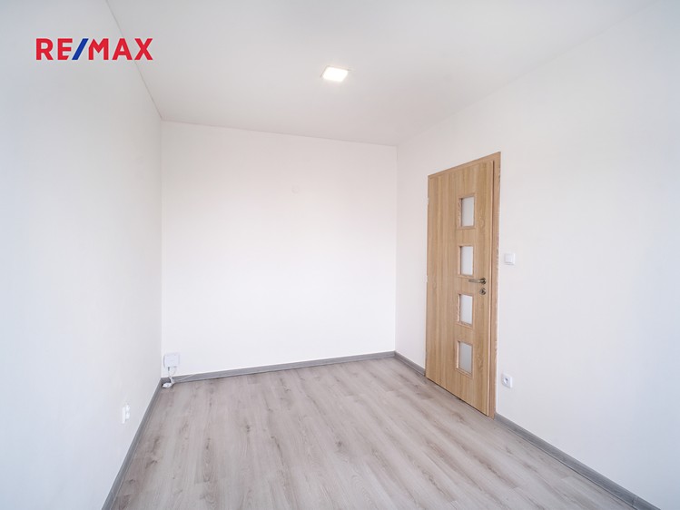 Pronájem bytu 2+kk 44 m² - foto 7
