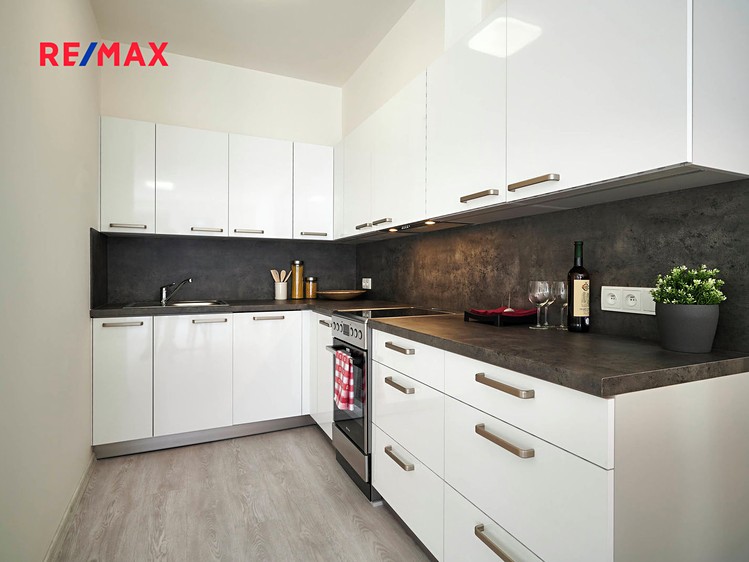 Pronájem bytu 2+kk 45 m² - foto 3