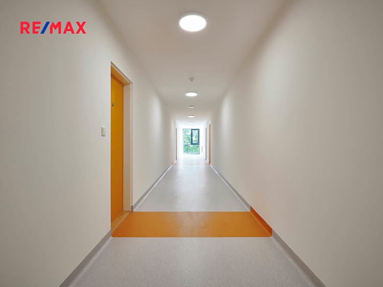 Pronájem bytu 2+kk 45 m² - foto 8