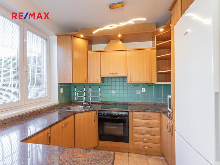 Pronájem bytu 3+kk 77 m² - foto 4