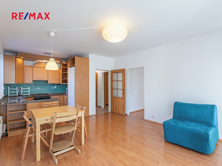 Pronájem bytu 3+kk 77 m² - foto 3