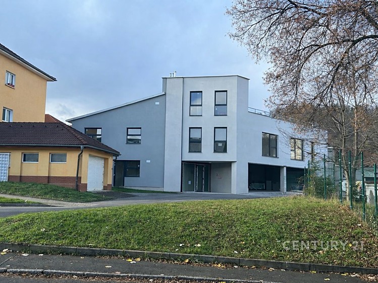 Pronájem bytu 4+kk 104 m² (Mezonet) - foto 1