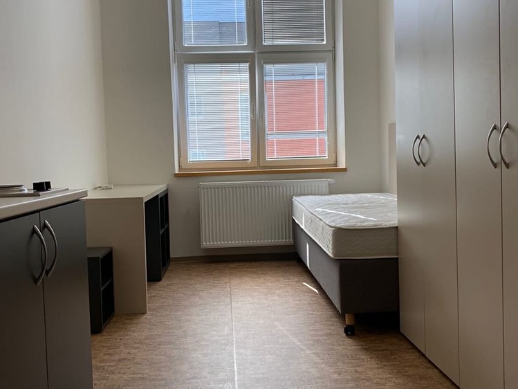 Pronájem bytu 1+kk 18 m² (Jednopodlažní) - foto 2