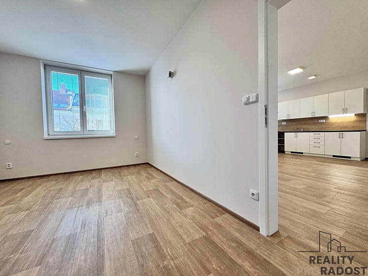 Pronájem bytu 2+kk 51 m² - foto 3