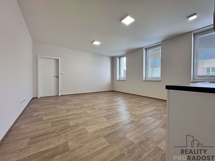 Pronájem bytu 2+kk 51 m² - foto 2