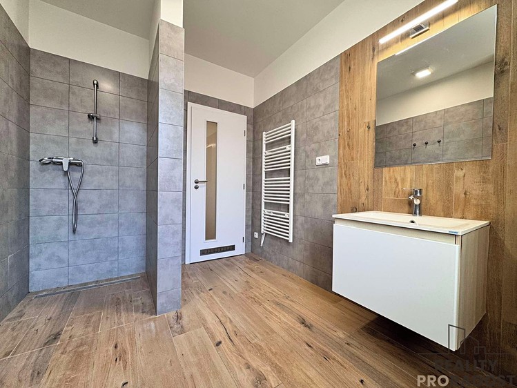 Pronájem bytu 2+kk 51 m² - foto 8
