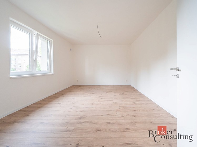 Pronájem bytu 1+1 37 m² - foto 3