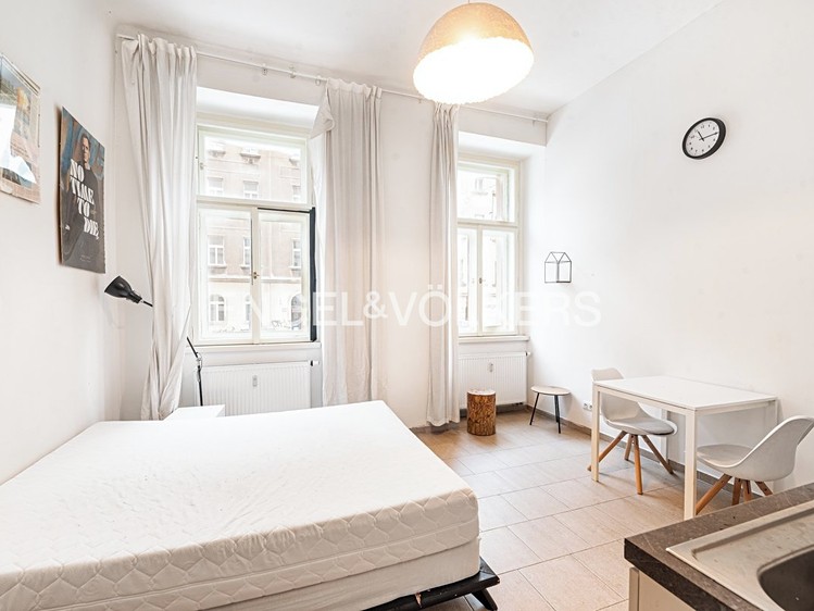 Pronájem bytu 1+kk 23 m² - foto 1