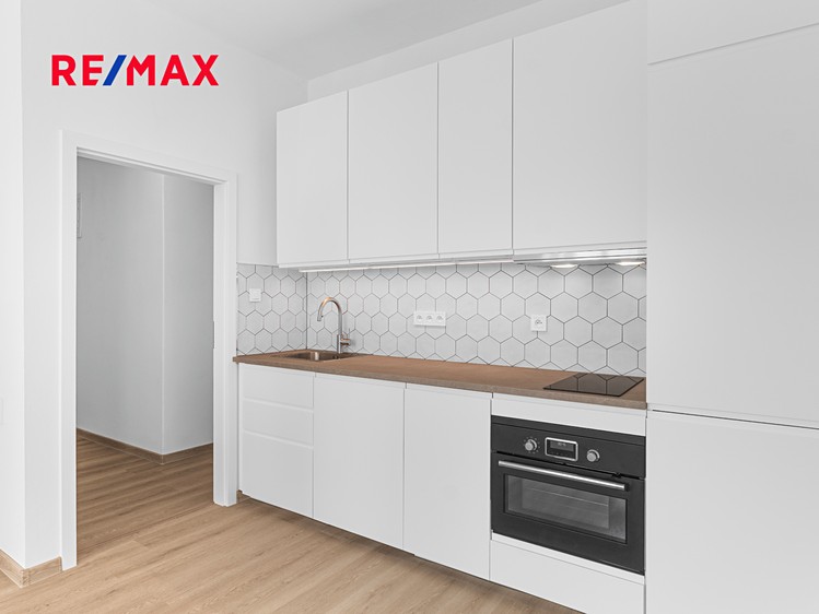 Pronájem bytu 1+kk 27 m² - foto 4