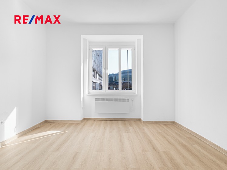 Pronájem bytu 1+kk 27 m² - foto 6