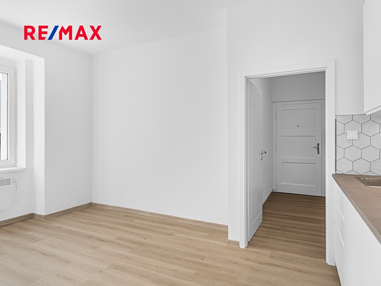 Pronájem bytu 1+kk 27 m² - foto 7