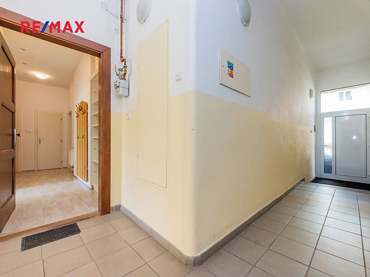 Pronájem bytu 3+kk 76 m² - foto 8