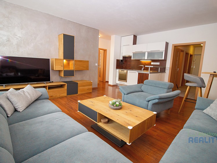 Pronájem bytu 3+kk 75 m² - foto 1