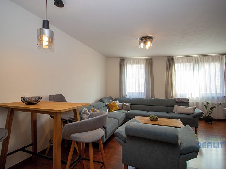 Pronájem bytu 3+kk 75 m² - foto 5