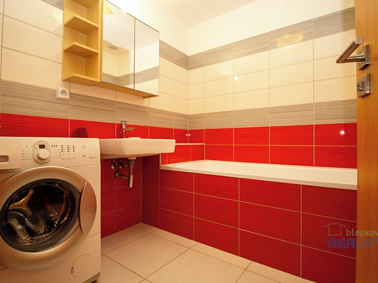 Pronájem bytu 3+kk 75 m² - foto 8