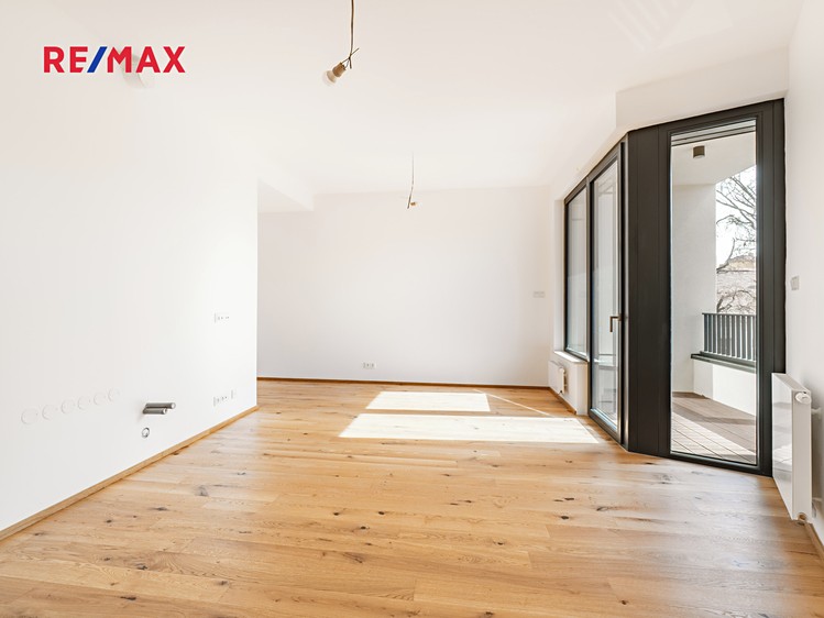 Pronájem bytu 1+kk 35 m² - foto 3