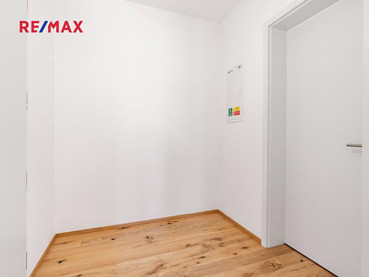 Pronájem bytu 1+kk 35 m² - foto 8
