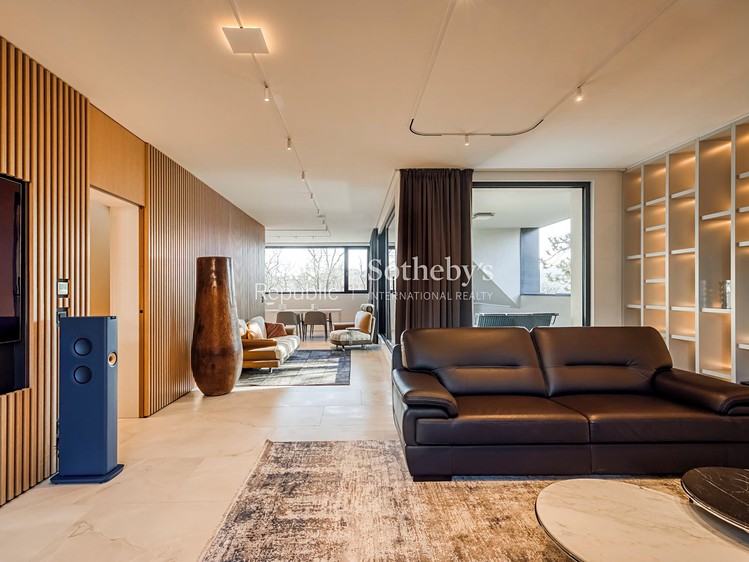 Pronájem bytu 5+kk 190 m² (Mezonet) - foto 4