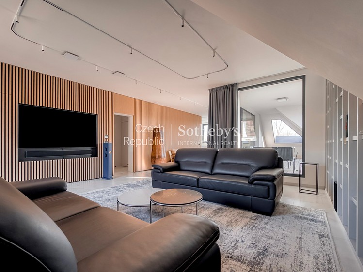 Pronájem bytu 5+kk 190 m² (Mezonet) - foto 5