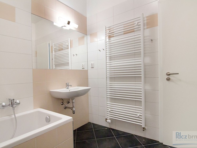 Pronájem bytu 2+kk 83 m² (Jednopodlažní) - foto 6