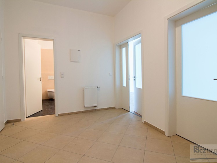 Pronájem bytu 2+kk 83 m² (Jednopodlažní) - foto 5