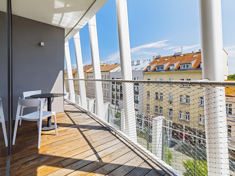 Pronájem bytu 2+kk 74 m² - foto 3