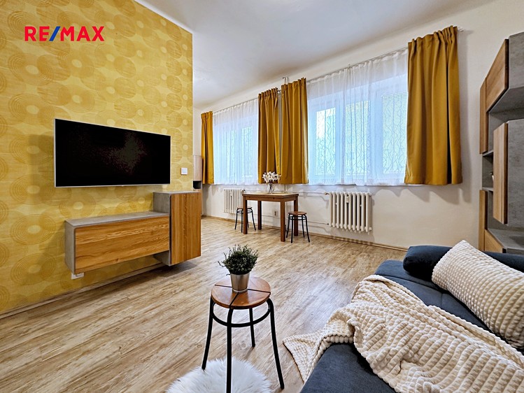 Pronájem bytu 1+kk 30 m² - foto 2
