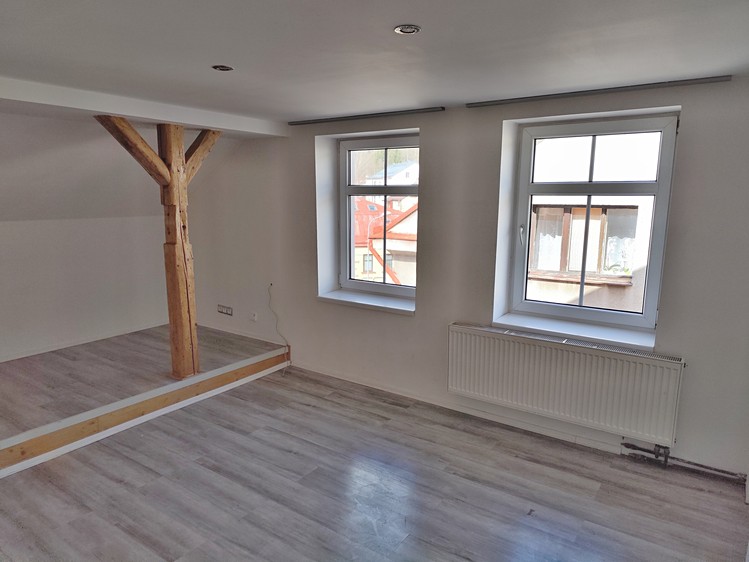 Pronájem bytu 3+1 90 m² (Mezonet) - foto 5