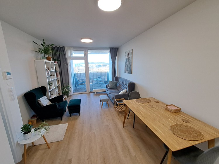Pronájem bytu 3+kk 71 m² - foto 1