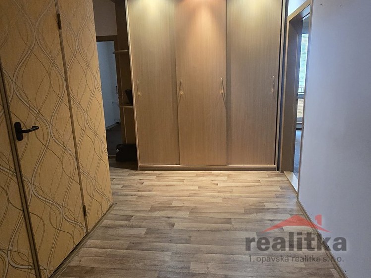 Pronájem bytu 3+1 80 m² - foto 8