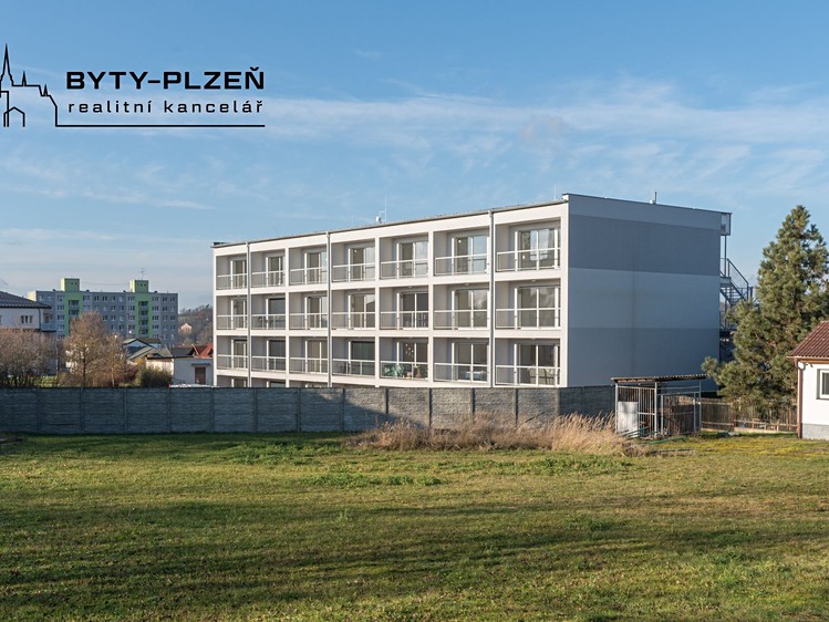 Pronájem bytu 2+kk 61 m² - foto 1