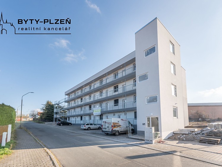 Pronájem bytu 2+kk 61 m² - foto 2
