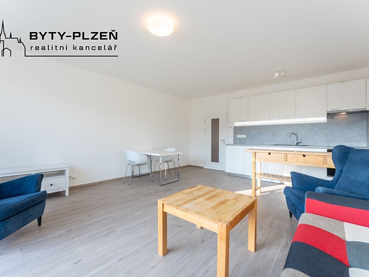 Pronájem bytu 2+kk 61 m² - foto 4