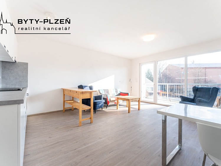 Pronájem bytu 2+kk 61 m² - foto 5