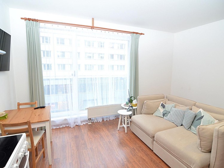 Pronájem bytu 1+kk 34 m² - foto 2