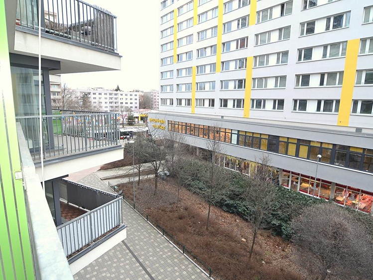 Pronájem bytu 1+kk 34 m² - foto 3
