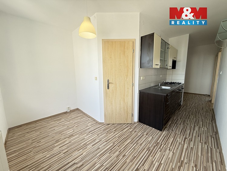 Pronájem bytu 2+1 65 m² - foto 3