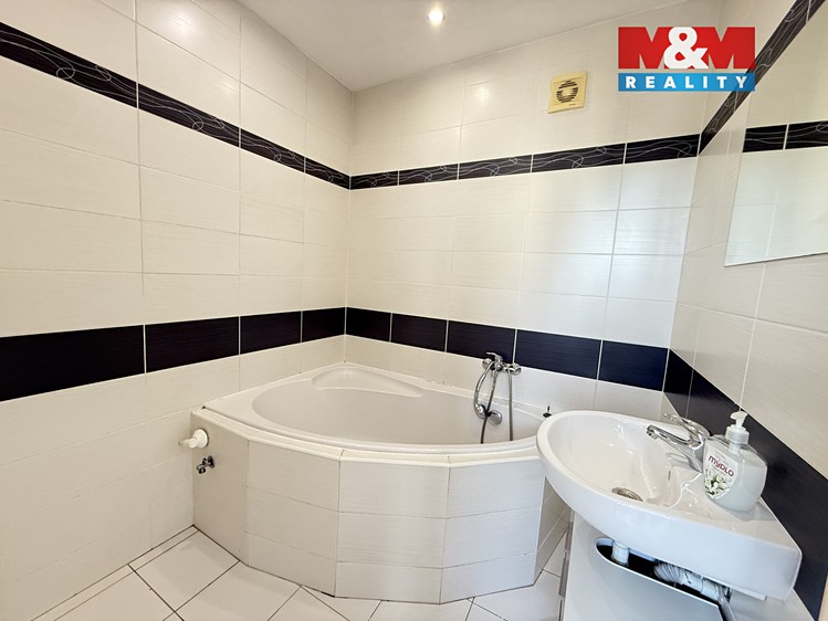 Pronájem bytu 2+1 65 m² - foto 5