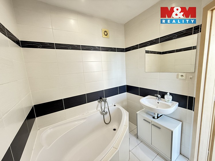 Pronájem bytu 2+1 65 m² - foto 6