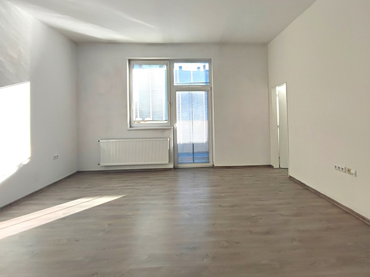 Pronájem bytu 4+kk 102 m² - foto 3