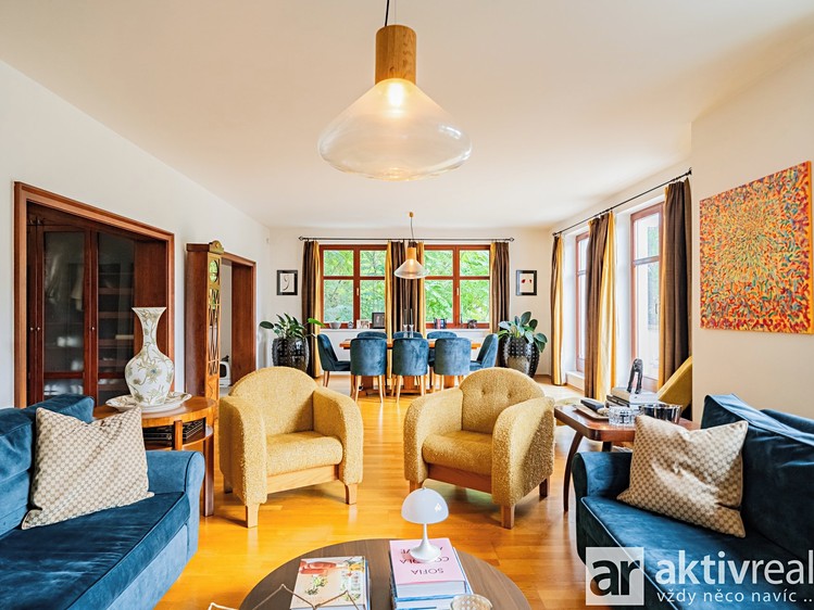 Pronájem bytu 4+kk 180 m² - foto 2