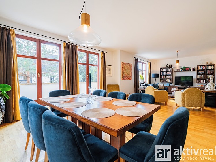 Pronájem bytu 4+kk 180 m² - foto 1