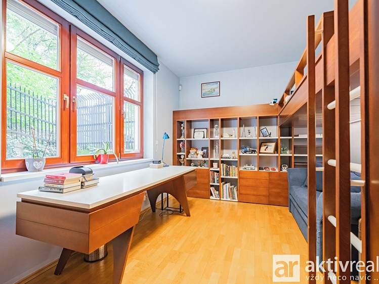 Pronájem bytu 4+kk 180 m² - foto 7