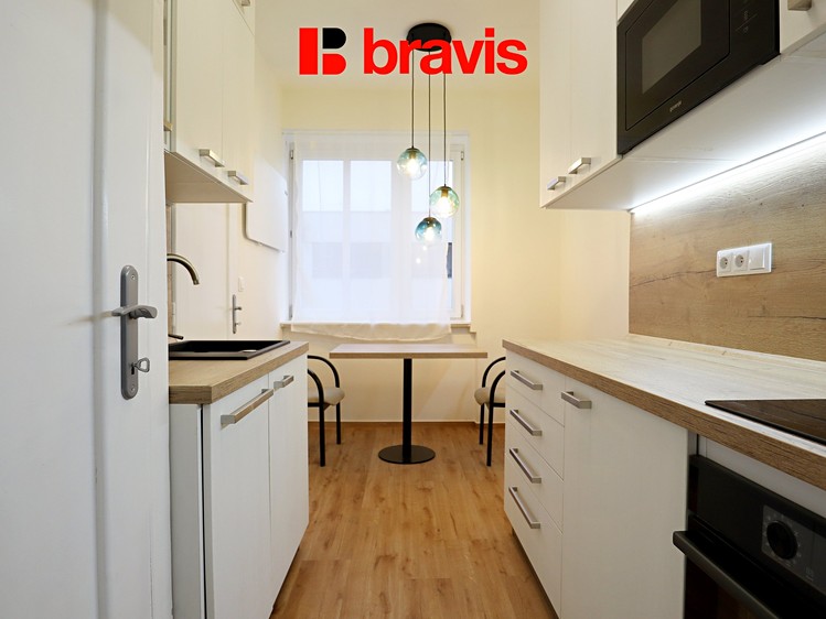 Pronájem bytu 1+1 43 m² - foto 3