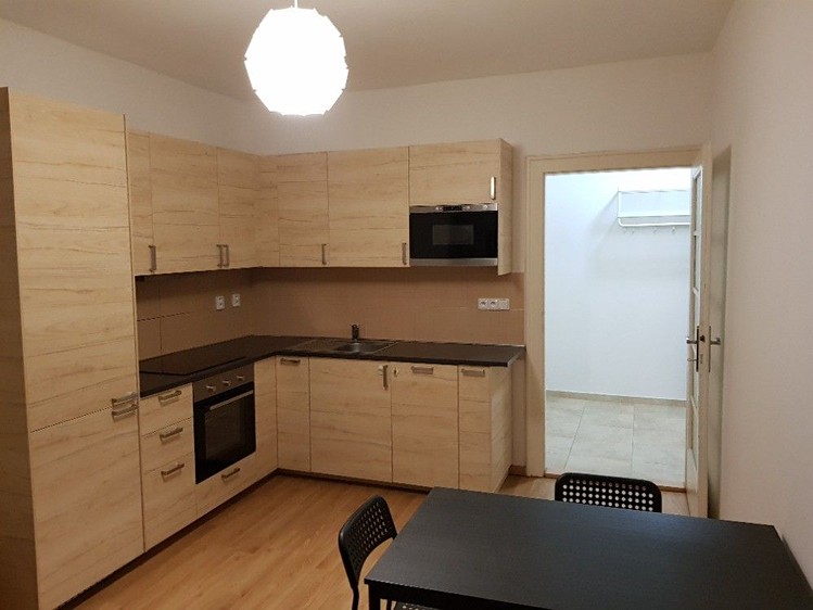 Pronájem bytu 2+kk 44 m² - foto 3