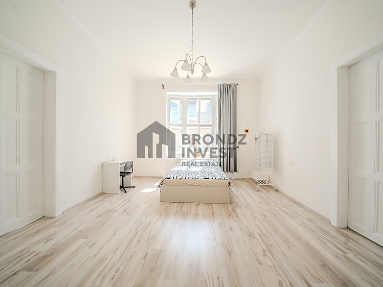 Pronájem bytu 4+1 155 m² (Jednopodlažní) - foto 8