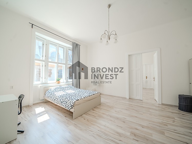 Pronájem bytu 4+1 155 m² (Jednopodlažní) - foto 5