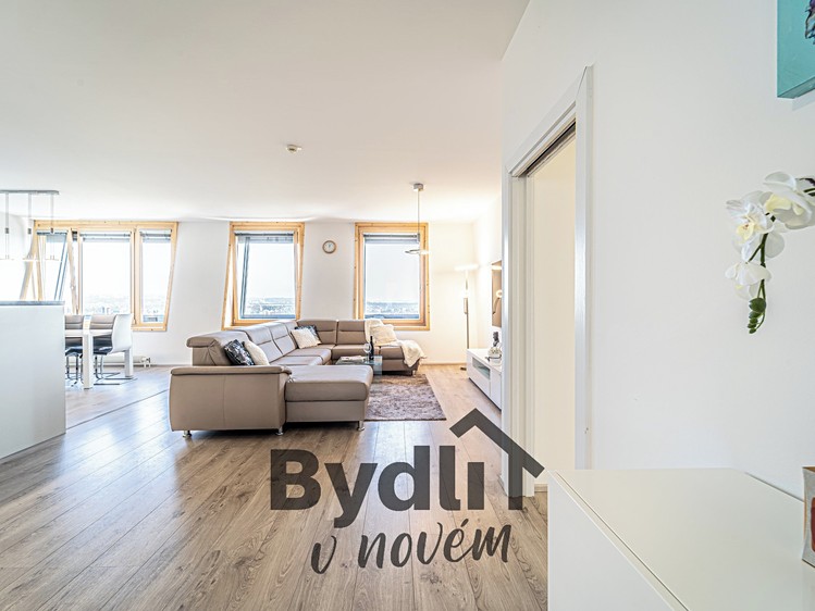 Pronájem bytu 4+kk 166 m² - foto 2