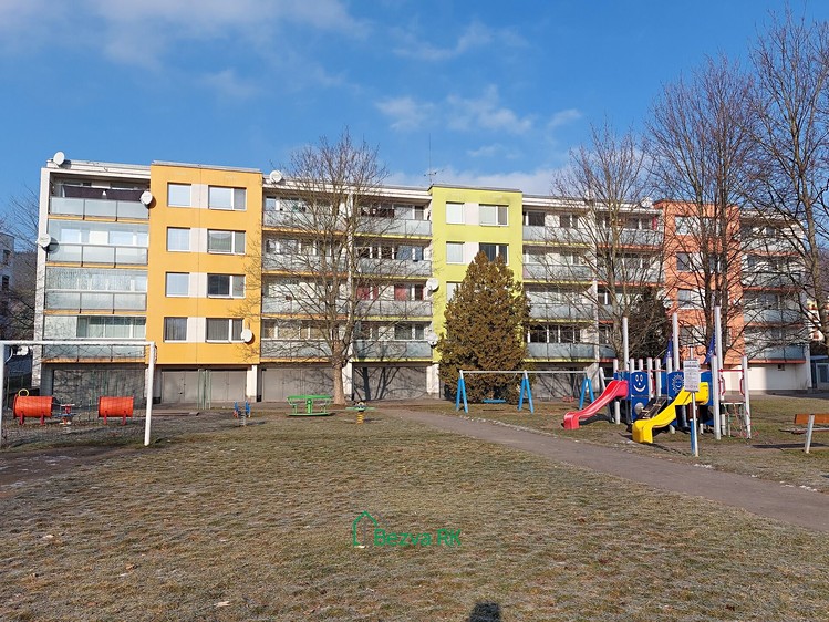 Pronájem bytu 4+kk 97 m² - foto 1