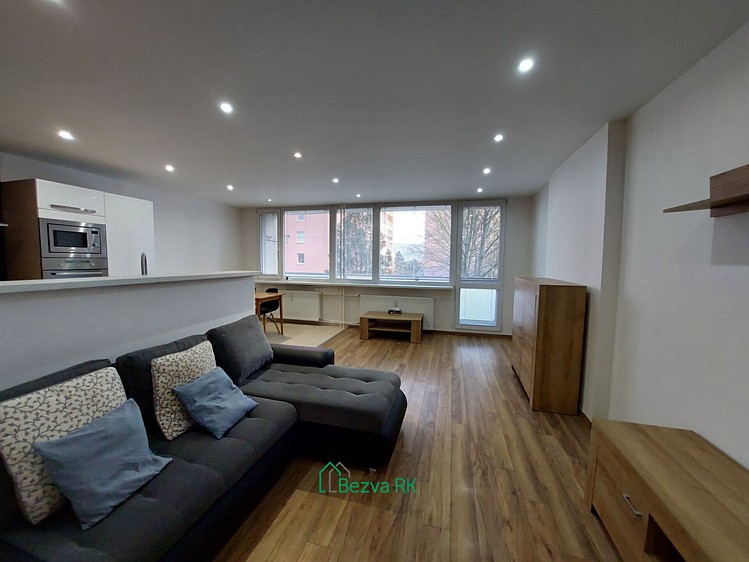 Pronájem bytu 4+kk 97 m² - foto 6